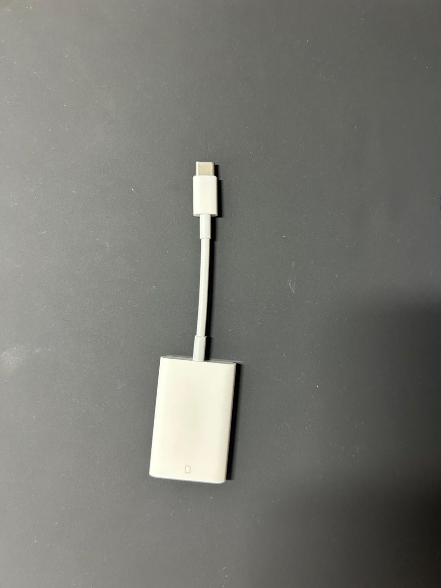 Apple Lecteurs de cartes: lecteur de carte SD USB-C d’Apple – Neuf (Voir description) à Châtelaine par Diogo.138