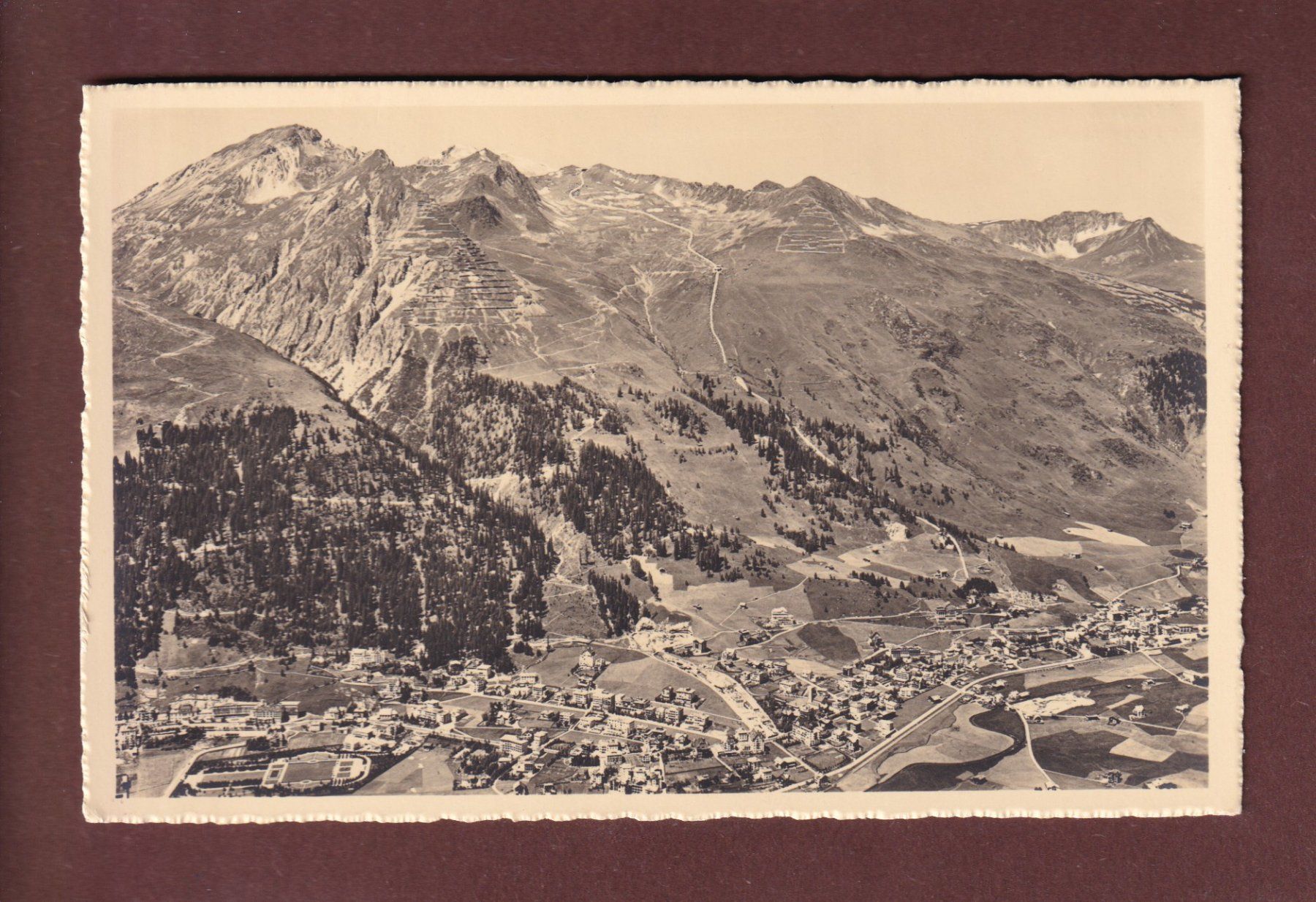 Cartoline postali: DAVOS mit Parsennbahn – Usato da Pully venduto da nicecards-shop