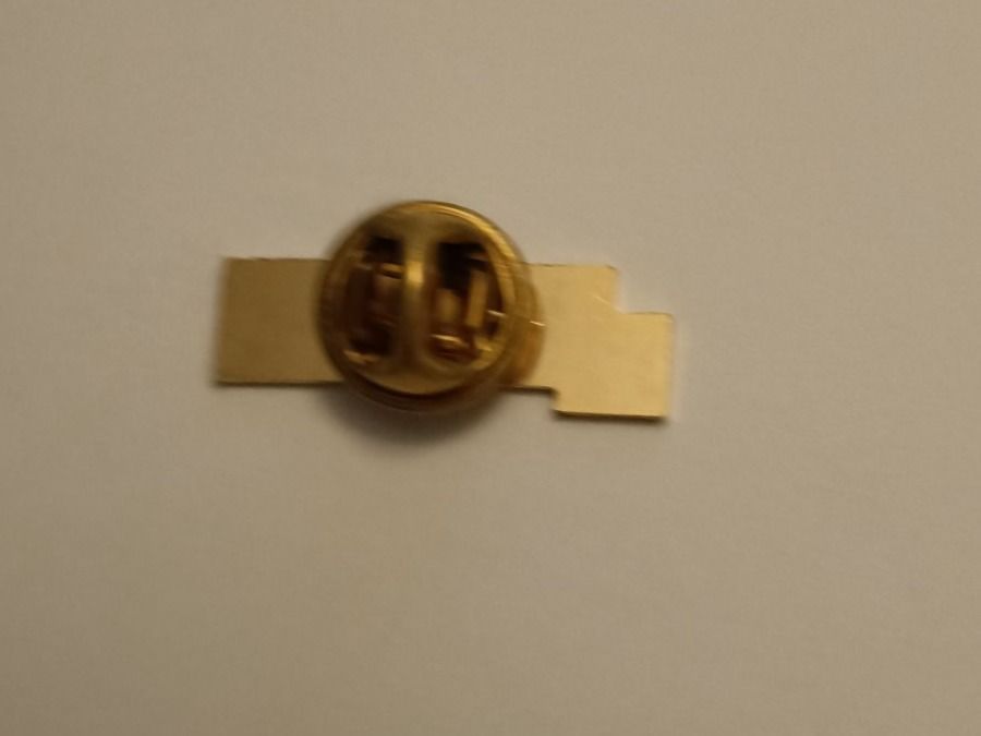 Plaketten & Abzeichen: Pin A L'Air Liquide - Box 31 – Gebraucht aus Köniz von Pinscollect 1