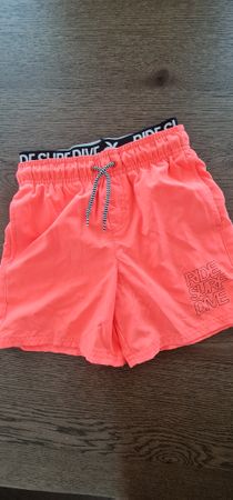 Coole Badehose in Neon-Orange, Gr. 128, Sommerhit! ☀️