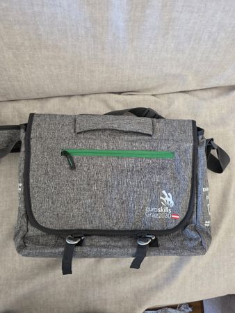 Laptoptasche EuroSkills Graz 2020, grau, neu, zu einem ungla