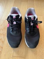 Nike Revolution 6 Turnschuhe, schwarz/rosa, Grösse 38.5