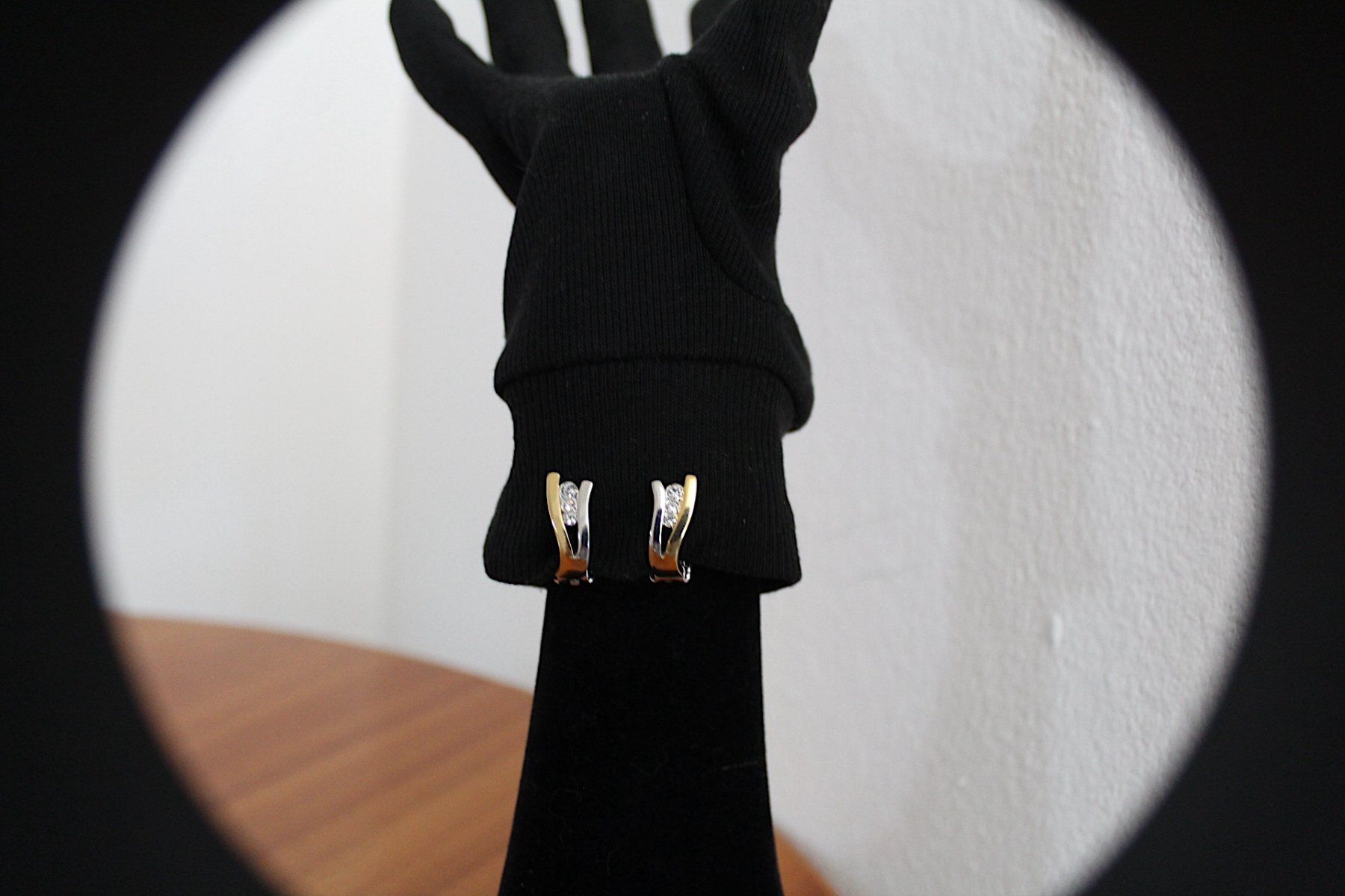 Ohrringe & -stecker: Ohrclips – Gebraucht aus Locarno von madame-tus-sauds 1