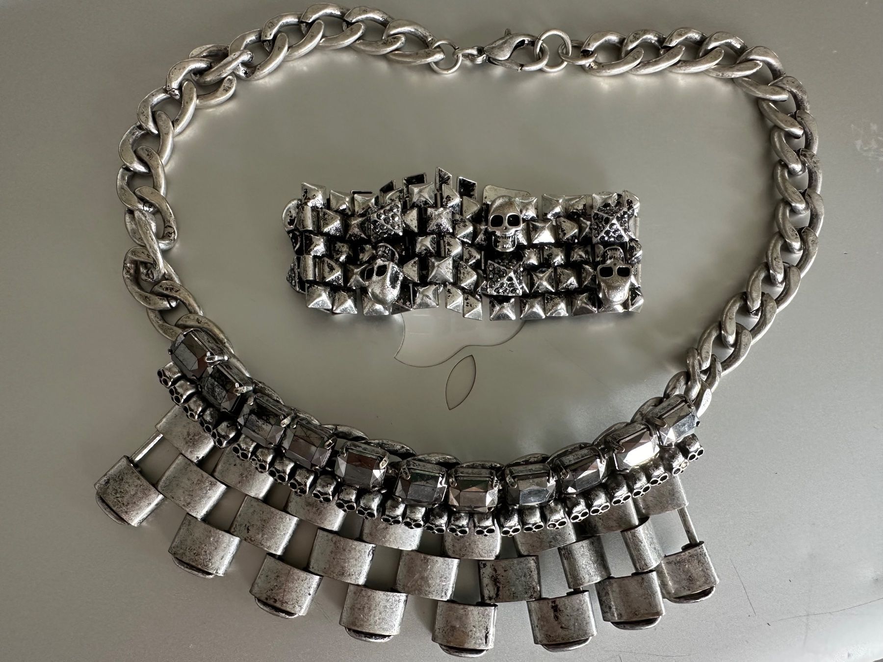 Mango Sonstiger Schmuck: Mango Schmuckset – Halskette & Armband mit Totenkopf-Motiv – Neu (gemäss Beschreibung) aus Zürich von cib_6krj 3