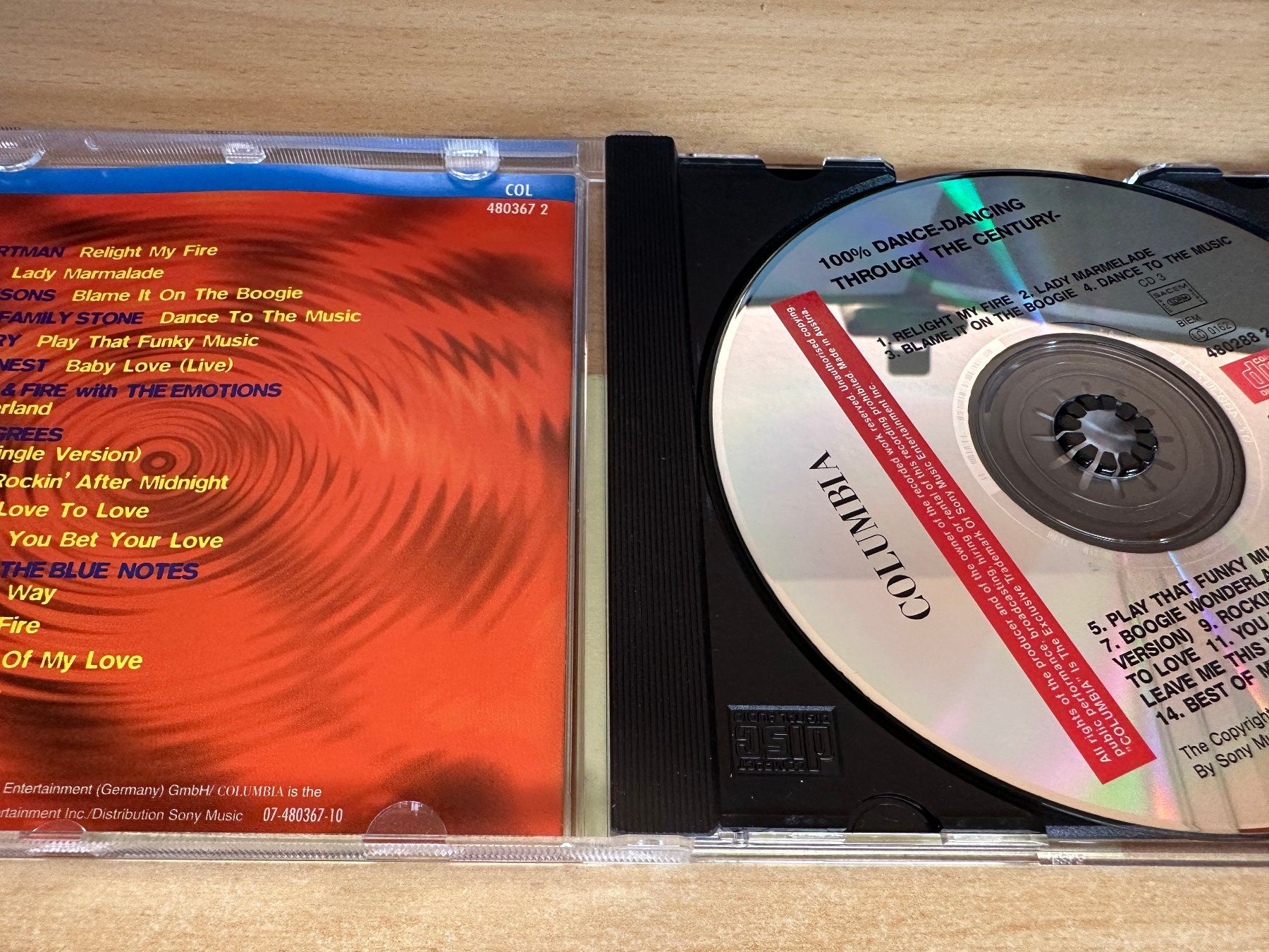 CD: F6 Various - Dancing Through the 70s – Usato da Rikon im Tösstal venduto da Alpenmutz 2