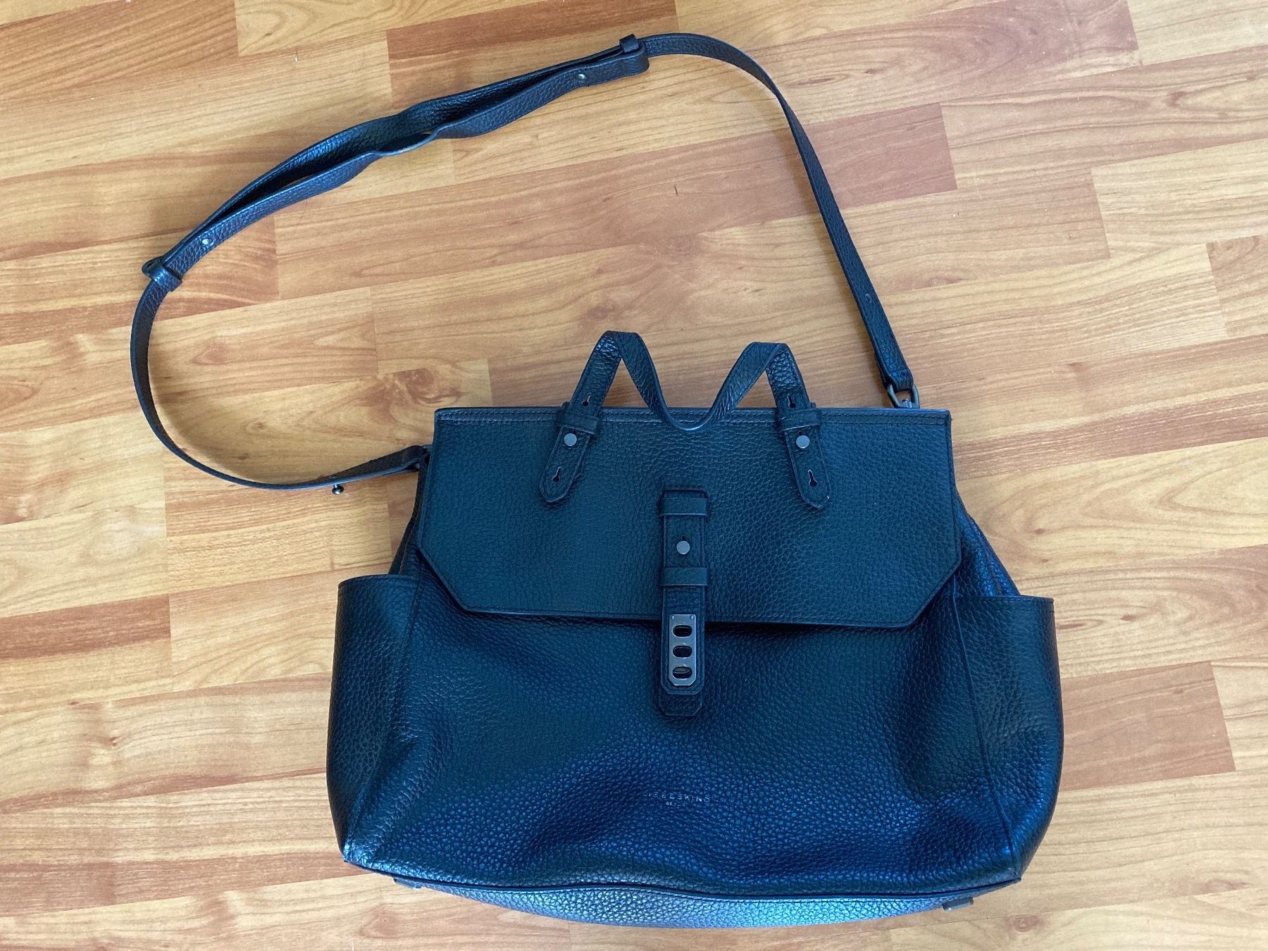 Liebeskind Borse da donna: Liebeskind Tasche schwarzes Leder – Usato da Beinwil am See venduto da madebyleine