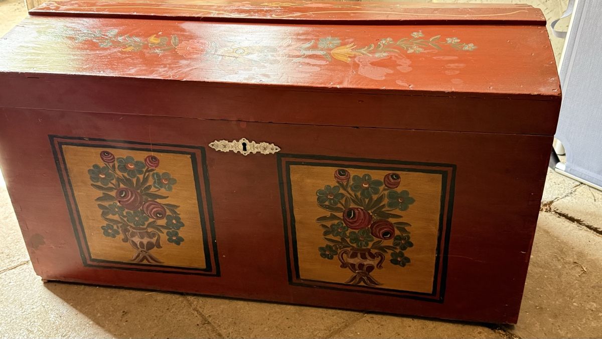 Cassapanche: Antike Truhe mit Blumenmalerei. – Usato da Siebnen venduto da rocardo 2
