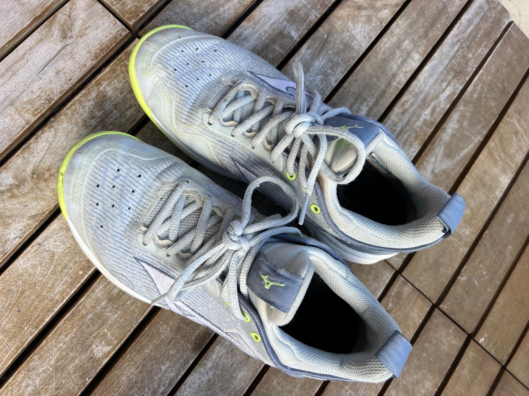 Mizuno Damenschuhe: Hallenschuhe Mizuno Wave Volleyball Gr. 36.5 – Gebraucht aus Rüschlikon von 21moje 5