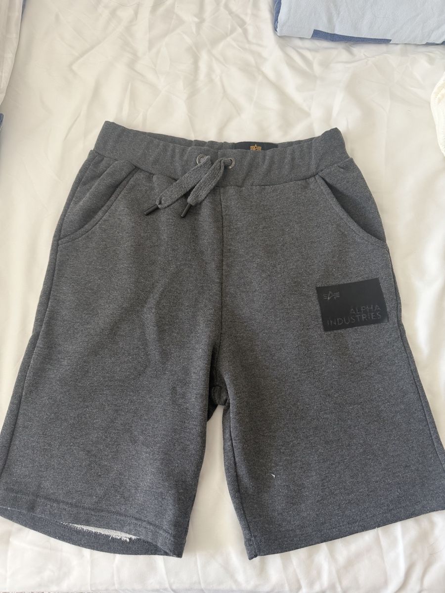 Alpha Industries Pantaloni: Alpha industries kurze Hose – Usato da Weinfelden venduto da Karvac