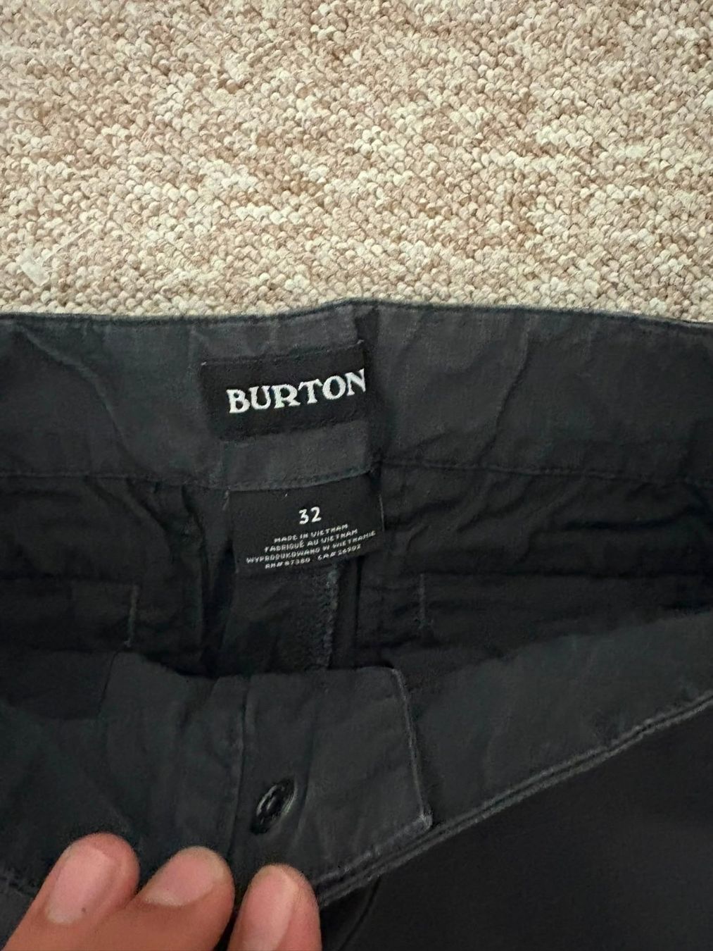 Burton Hosen: Kurz Hose Burton – Gebraucht aus Adliswil von thiago1995 2