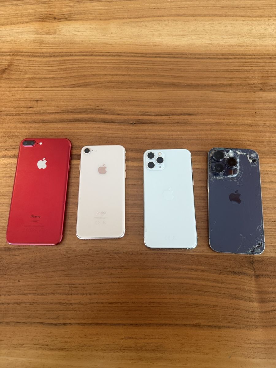 Apple Handys / Smartphones: 4 apple Iphone – Gebraucht aus Locarno von val_h2mn 1