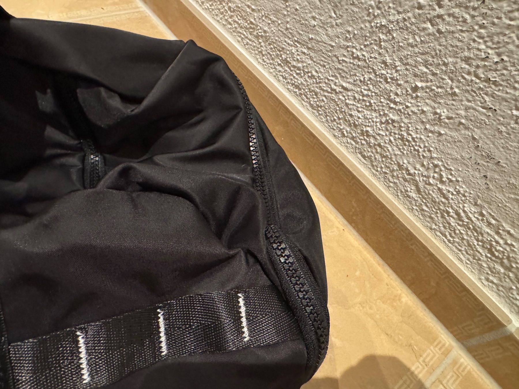 Sacs: Yourturn neue coole Sporttasche – Neuf avec emballage d'origine à Klingnau par Markus14 3
