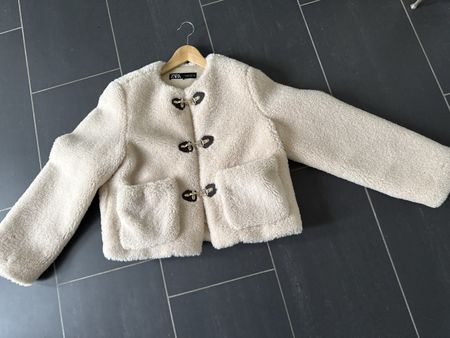 Zara Teddy Jacke, Crème, Grösse M, Top Zustand!