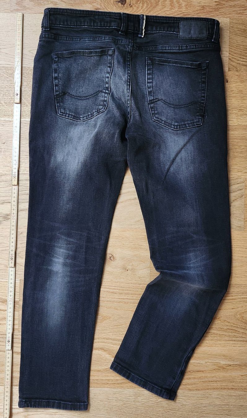 Jeans: Camel Active Jeans schwarz (Grösse M) – Usato da St. Gallen venduto da dovercametome 1