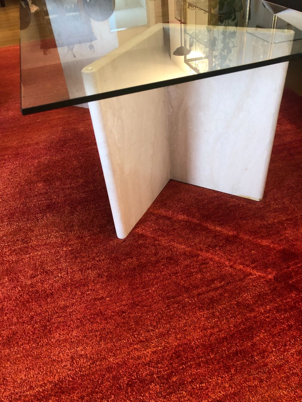 Tavoli: Couchtisch Travertin mit Glasplatte – Usato da Bern venduto da B-RT 1