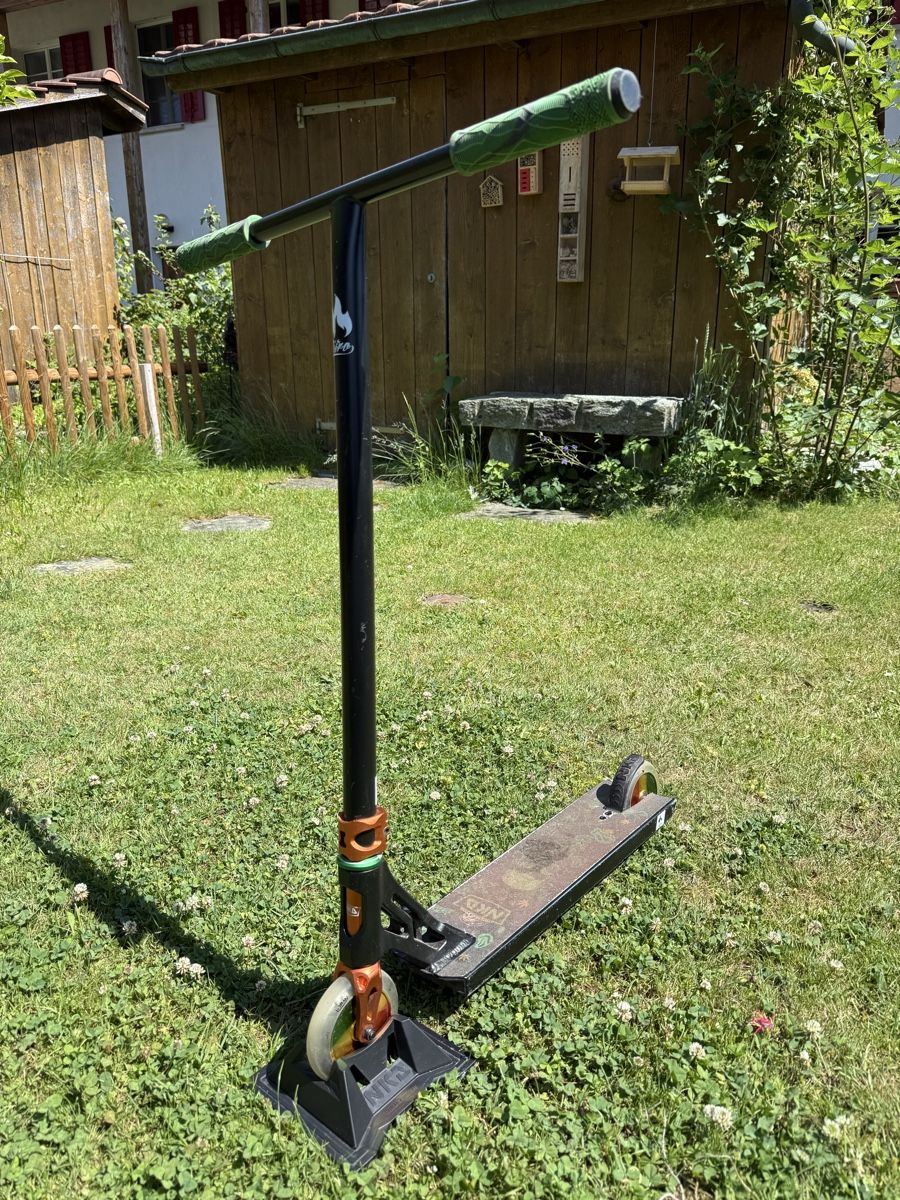 Kickboard: NKD Nitro Street Stunt Scooter – Usato da Effretikon venduto da avs_d2km