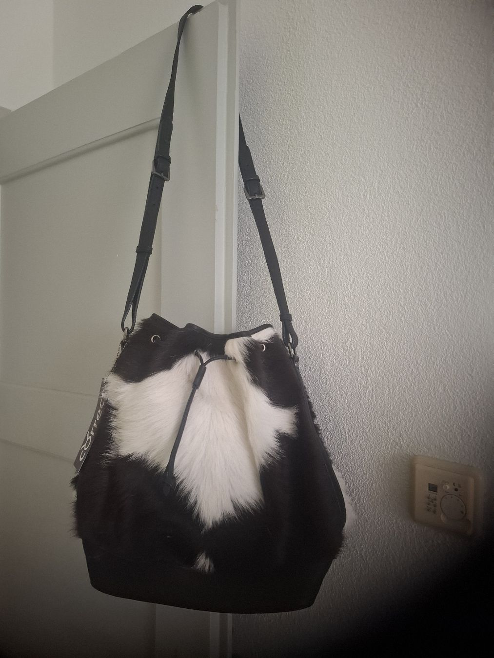 Borse da donna: Beuteltasche Rindsleder mit Kuhfell – Nuovo (secondo la descrizione) da Allschwil venduto da nicki1803