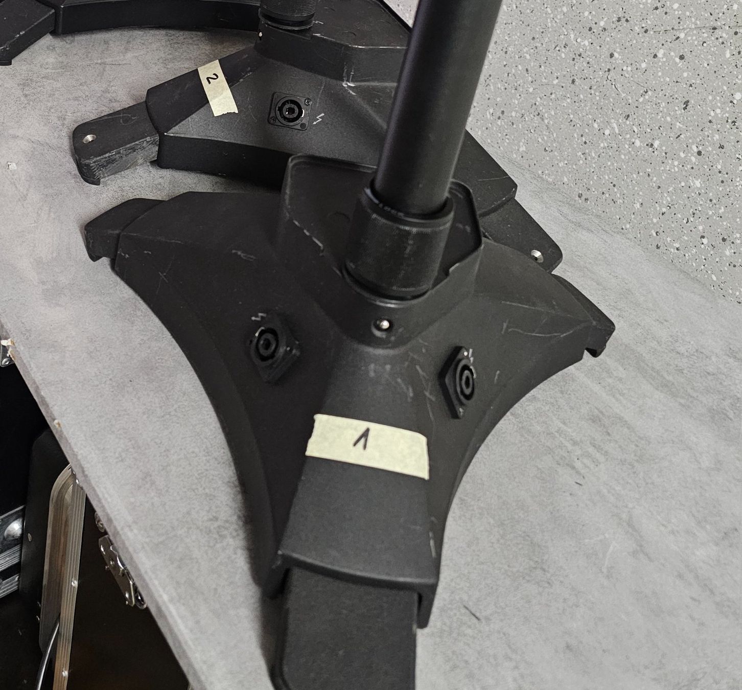Supporti a parete: Stand Element HK +transporthülle – Usato da Dürnten venduto da Anbra1 3