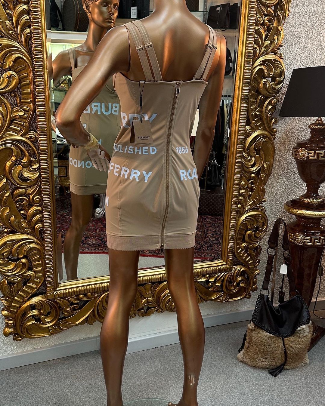 Vestiti: Burberry Kleid NP 1000.- – Nuovo e nell'imballaggio originale da Lachen SZ venduto da HelvetiaLuxury 2