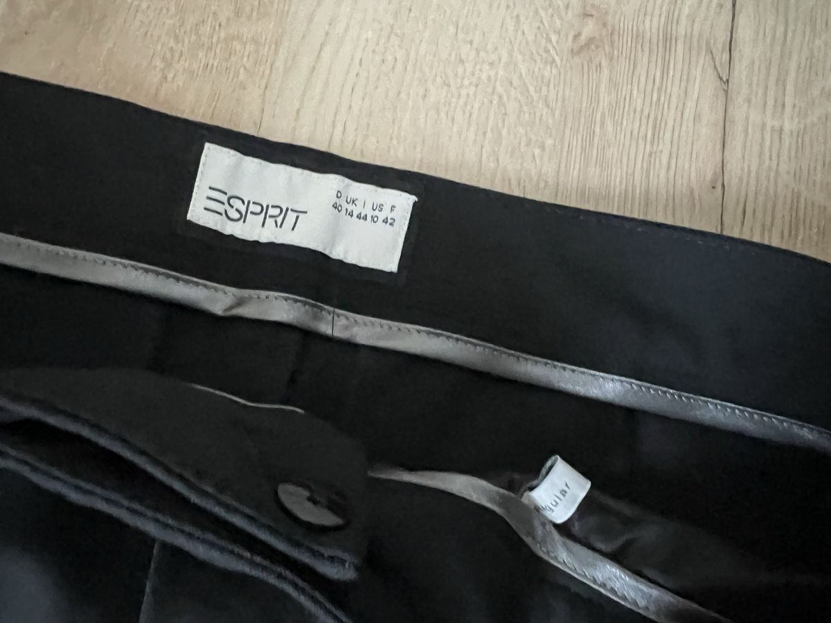Esprit Hosen: Esprit Stoffhose, Gr. 40, schwarz, neuwertig – Gebraucht aus Thun von Siladi 1