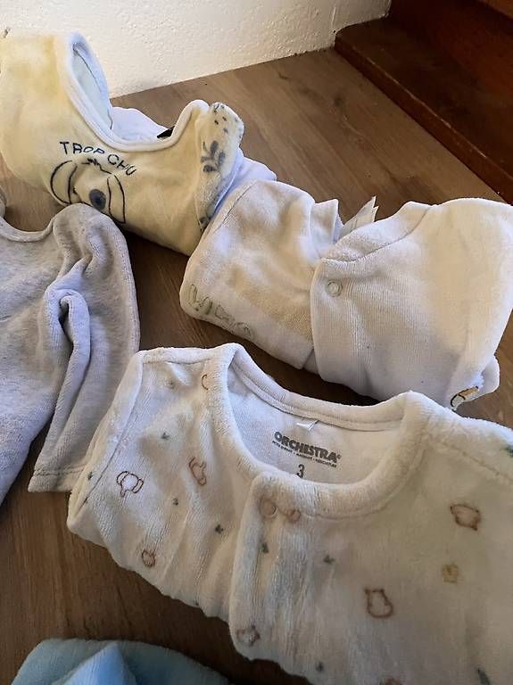 Pigiama & Simili: LOT DE 6 PYJAMAS CHAUDS BÉBÉ  3 MOIS – Usato da Dugny (Leytron) venduto da Wallis.Watches 3