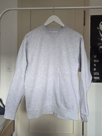 Obey Sweater (S)