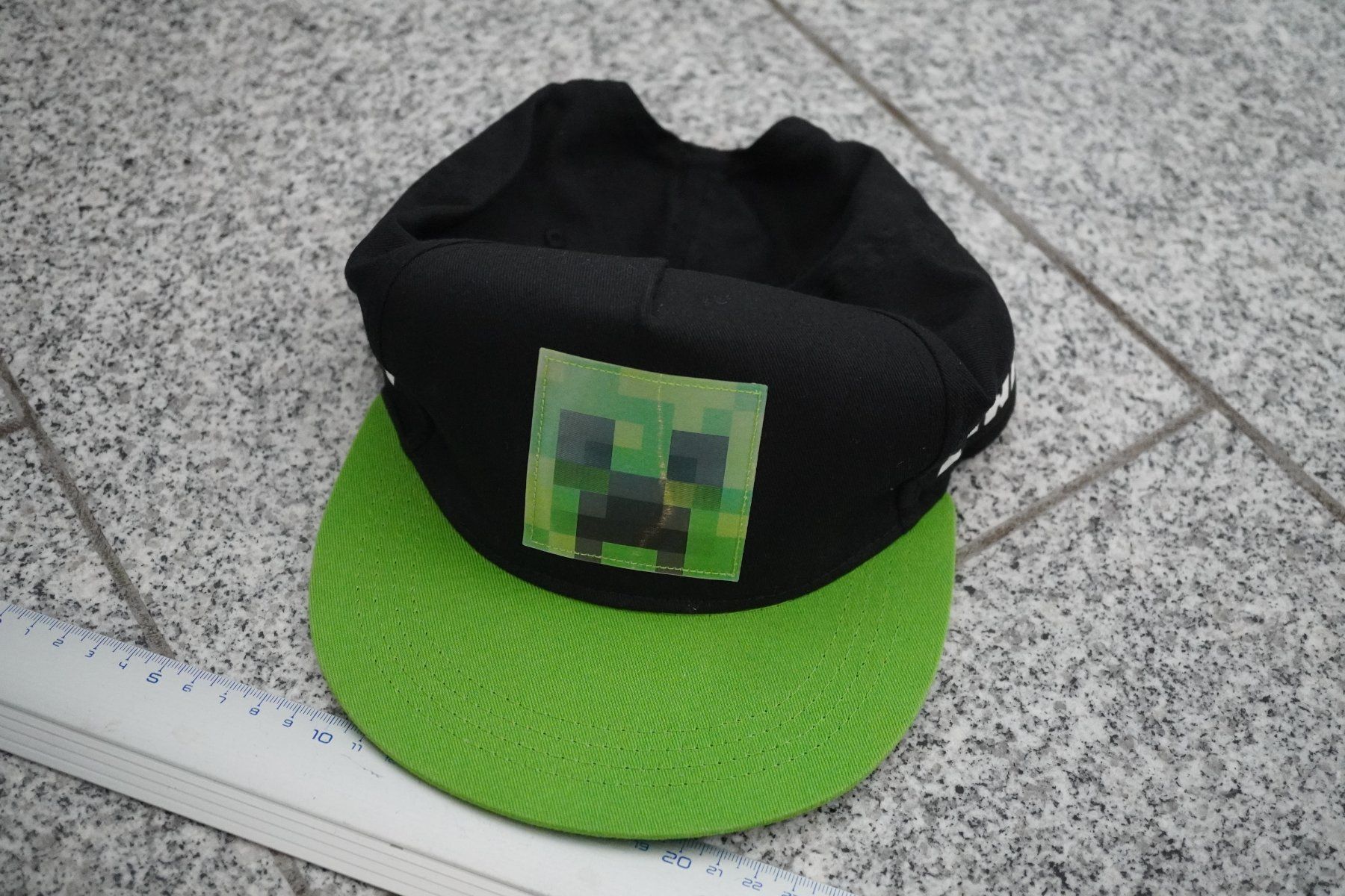 Autres vêtements garçon: Minecraft Holo Cap   ab 5.- – D'occasion à Eschenbach SG par craniums 1