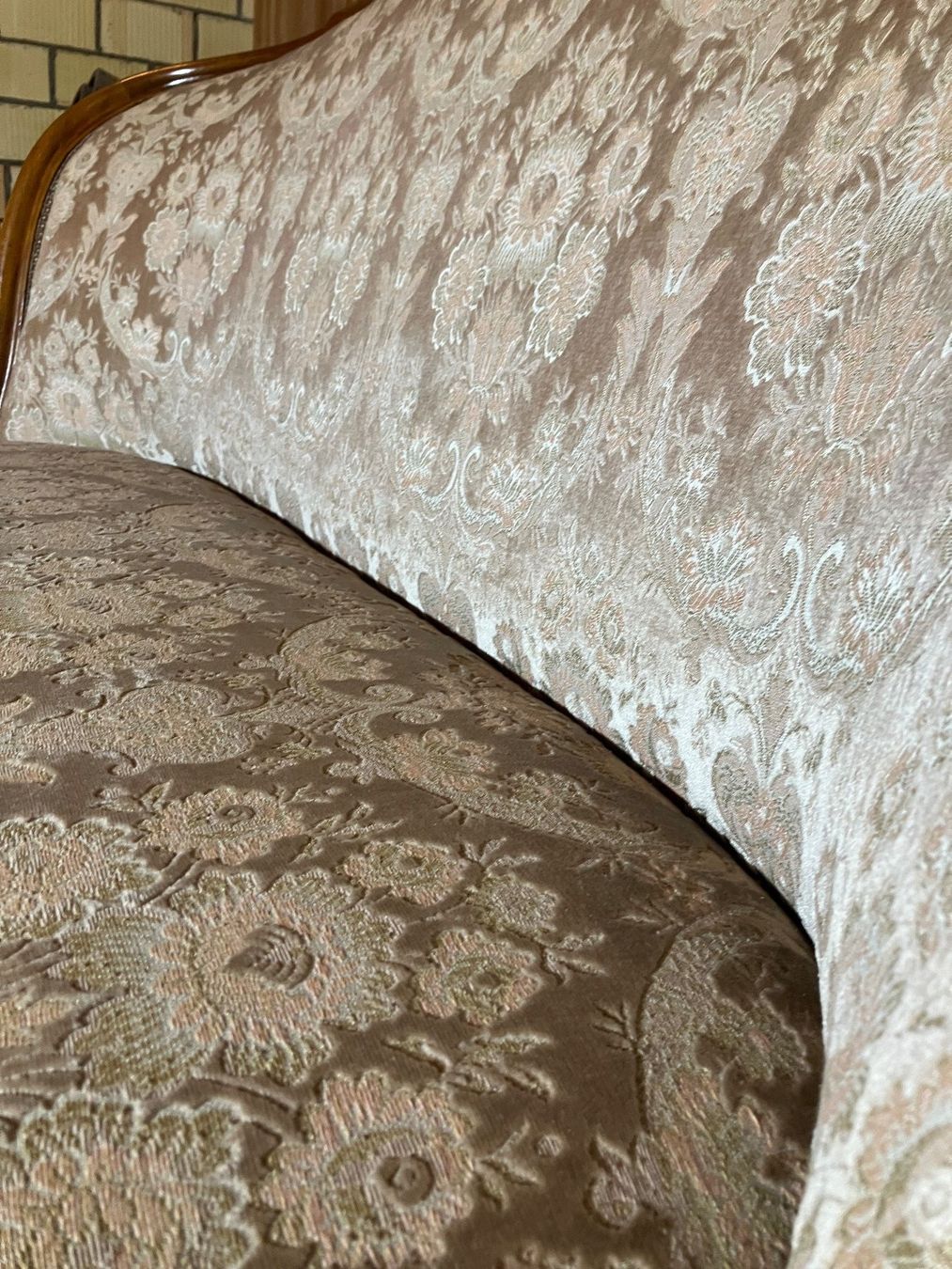 Divani: Antikes Sofa, Louis Philippe, Nussbaum, Velour de Chene – Usato da Bern venduto da MT-10 5
