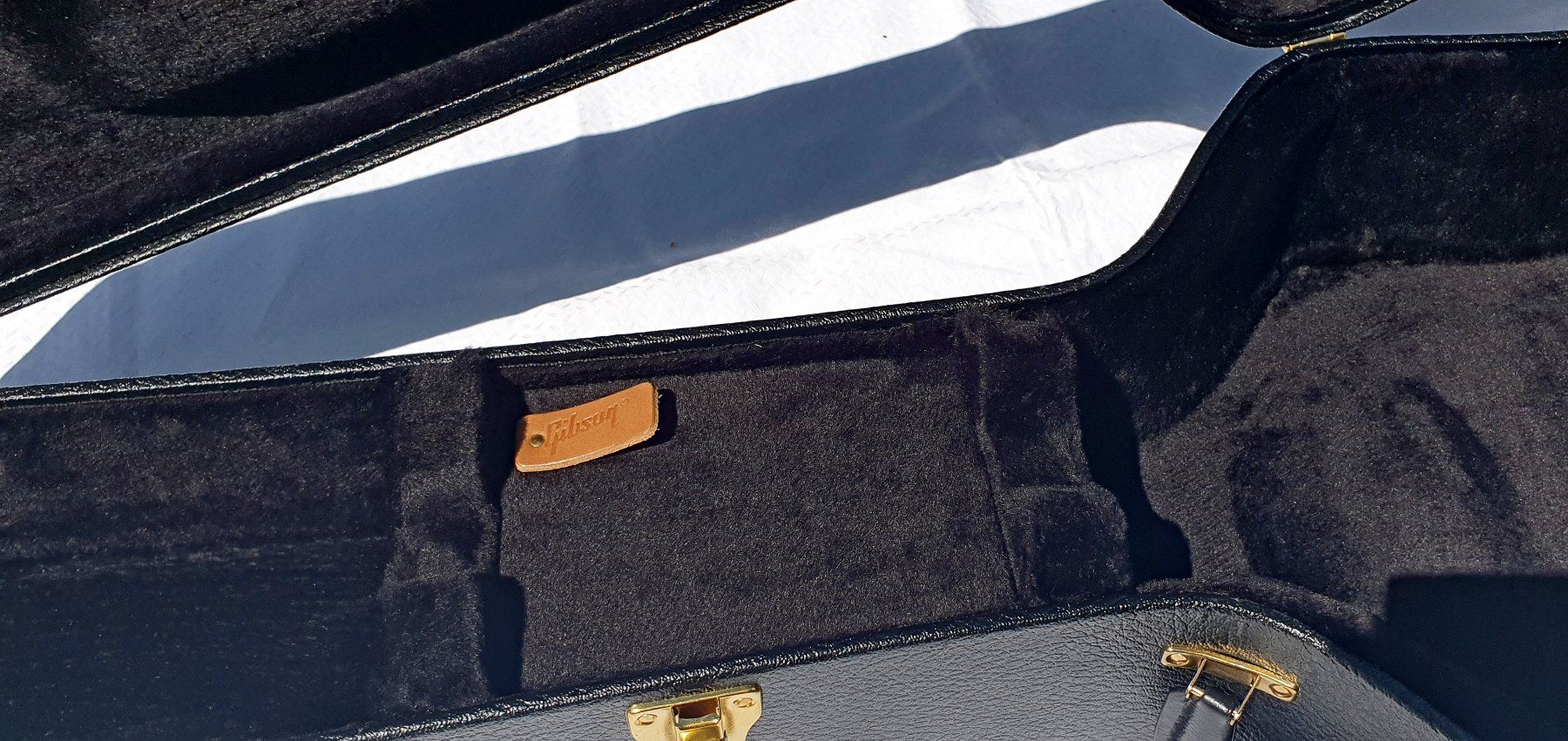 Gibson Musikinstrumente: Gibson Case Dreadnought Plüsch SCHWARZ Gitarrenkoffer – Gebraucht aus Basel von x-hobby 8