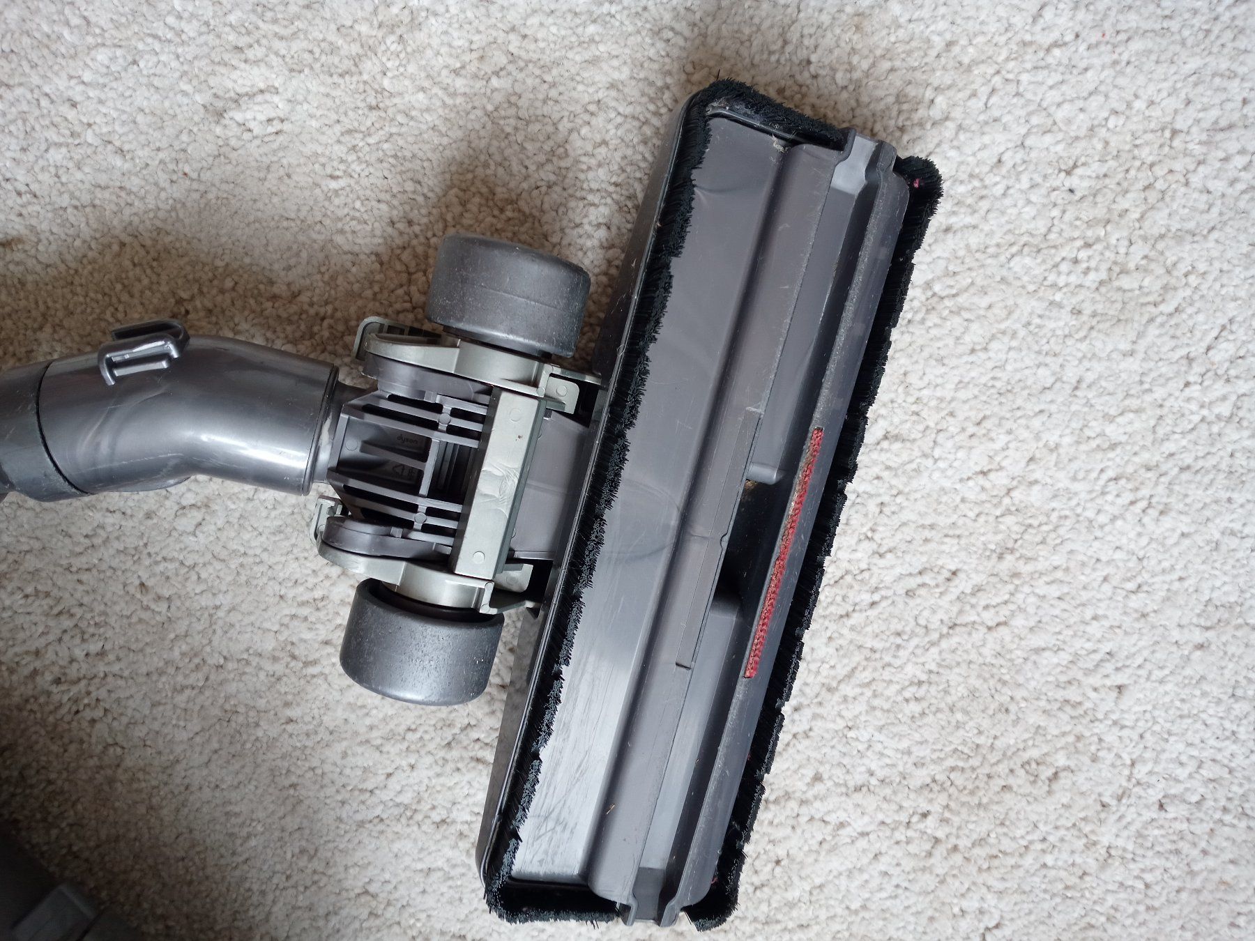 Dyson Aspirapolveri & Accessori: Staubsauer Dyson DC29 mit Zubehör – Usato da Prez-vers-Siviriez venduto da Monija70 3