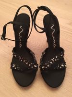 Neuwertige schwarze Pumps Grösse 35