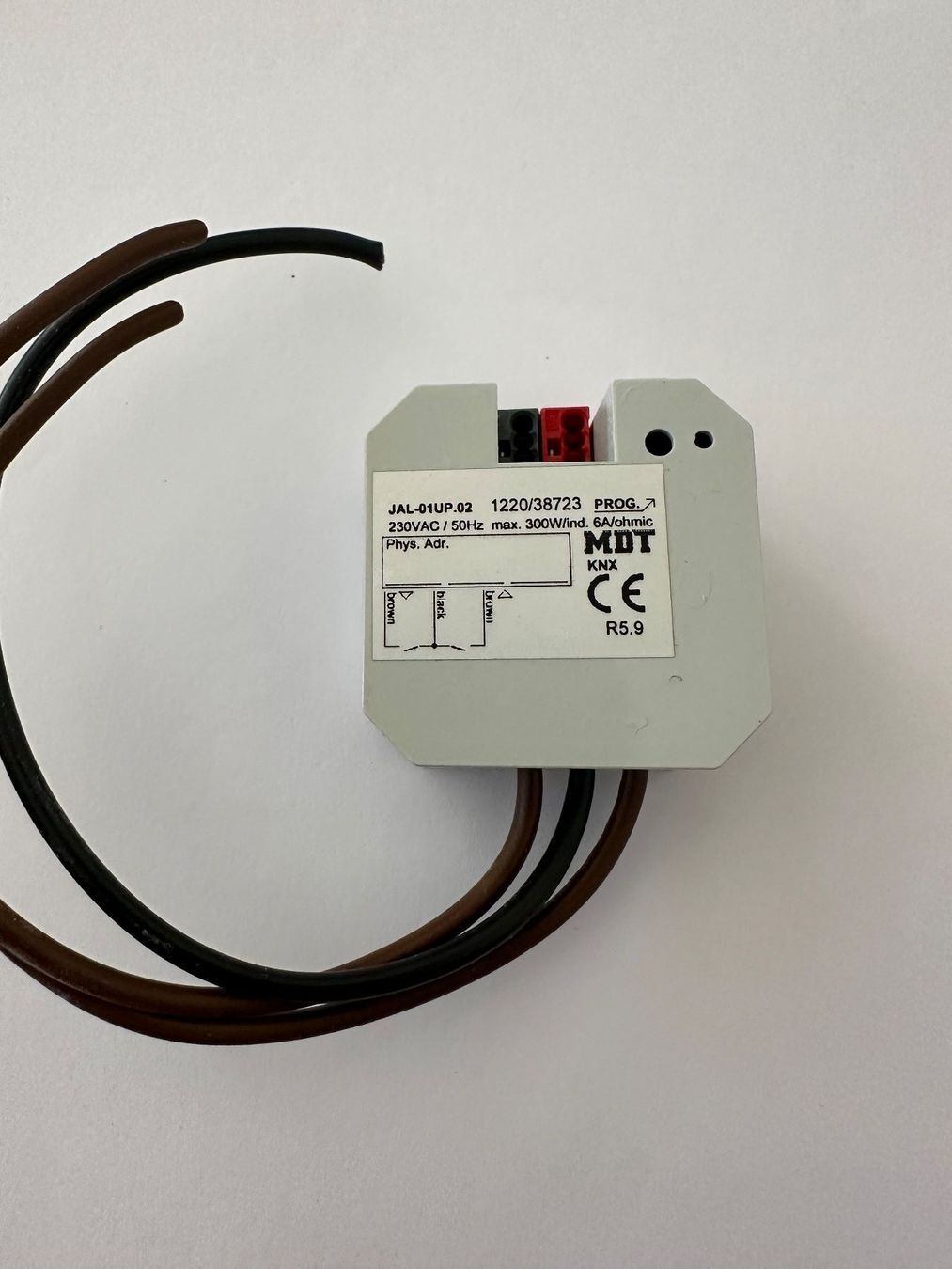 MDT Componenti elettronici: MDT KNX Jalousie Aktor – Usato da Schaffhausen venduto da el-buttre