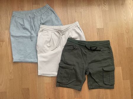 2 kurze Hosen Zara M + 1x L