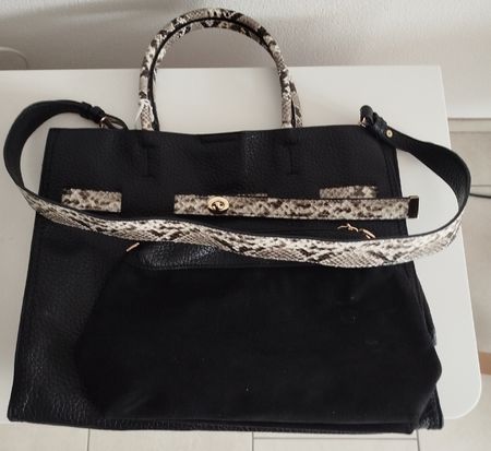 Chice italienische Tasche neuwertig Ipsy Love Connection