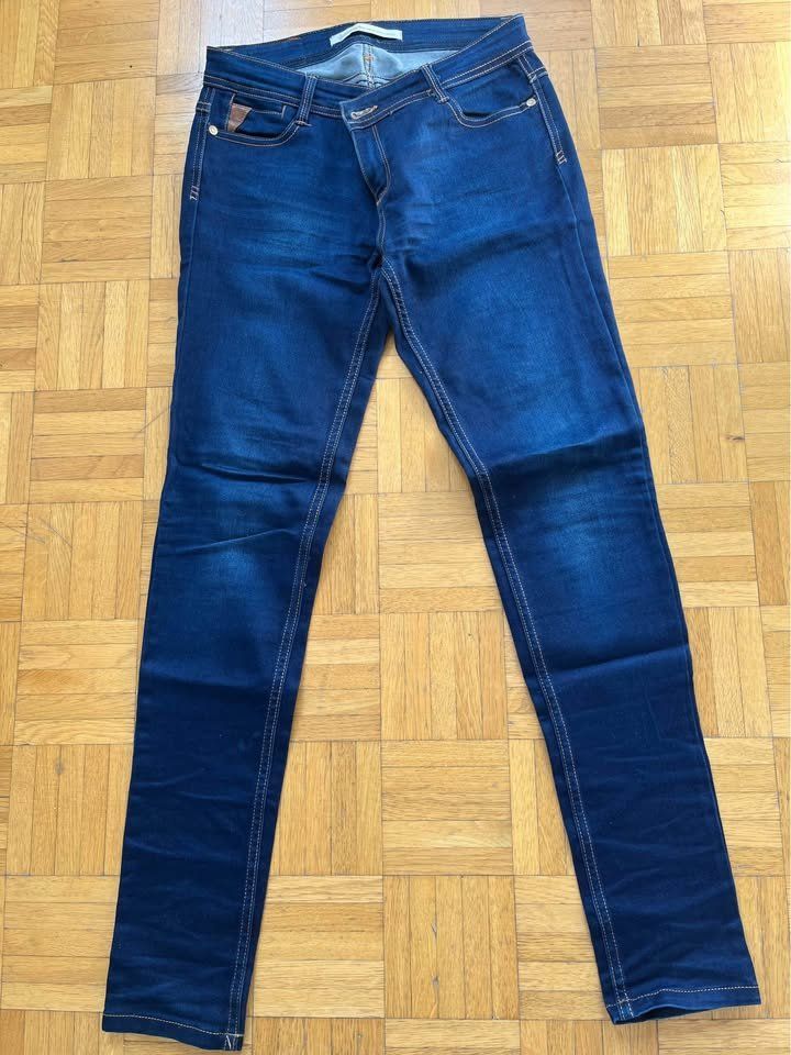 Jeans: Jeans stradivarius taille 38 – Usato da Genève venduto da ded_dg7w