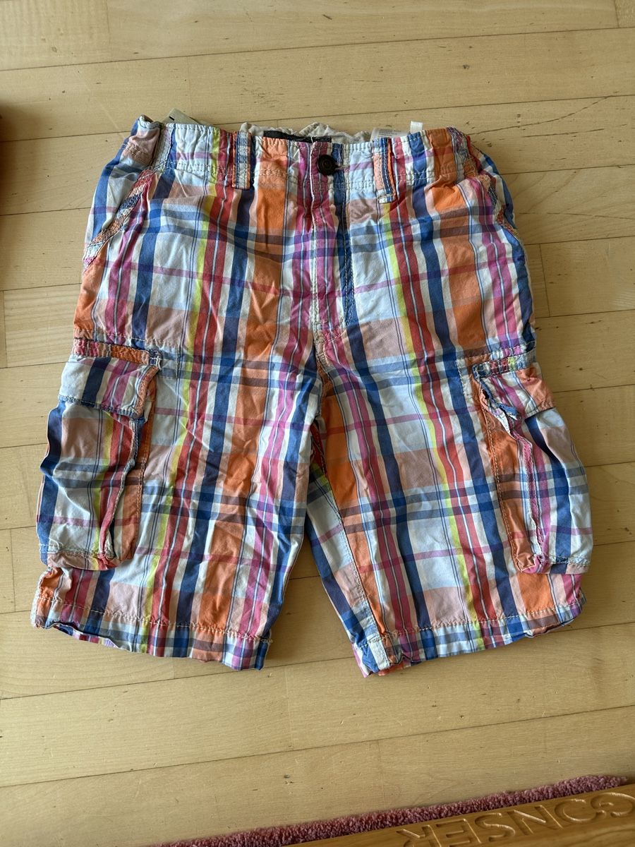 Kleiderpakete & -sets: Kurze Hosen 152 – Gebraucht aus Zizers von special_peanuts 1