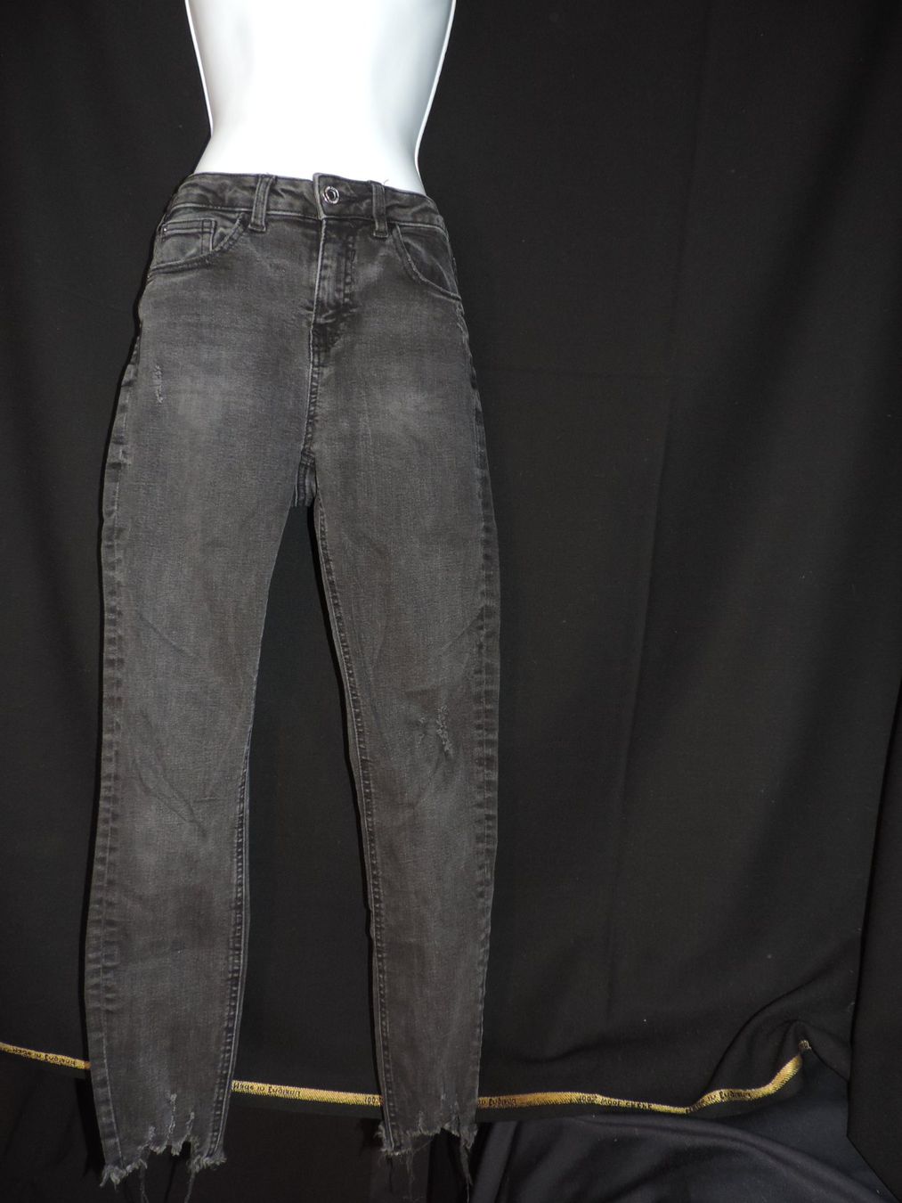 Jeans: jeans noir délavé – Usato da Genève venduto da Axelle333