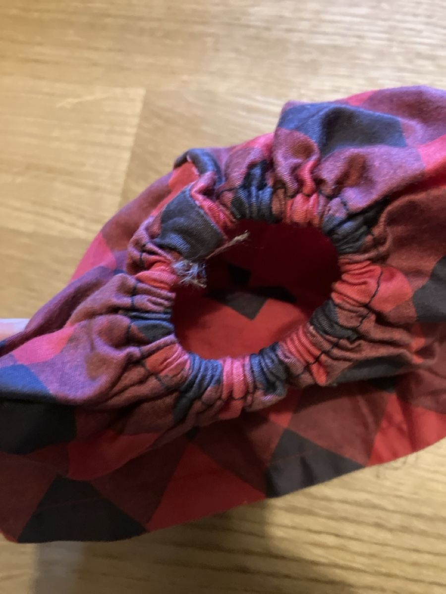 Puppen: Red and Black Dolls Plaid Skirt – Gebraucht aus Zürich von papperlapapp1 1