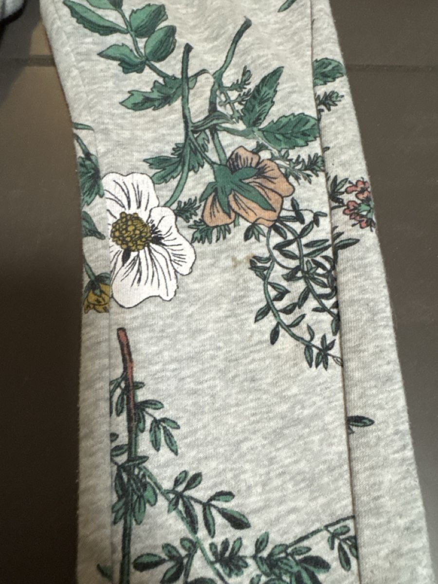 H&M Hosen: H&M Hose grau Blumenmuster Grösse 104 – Defekt aus Zürich von Belisimo 4