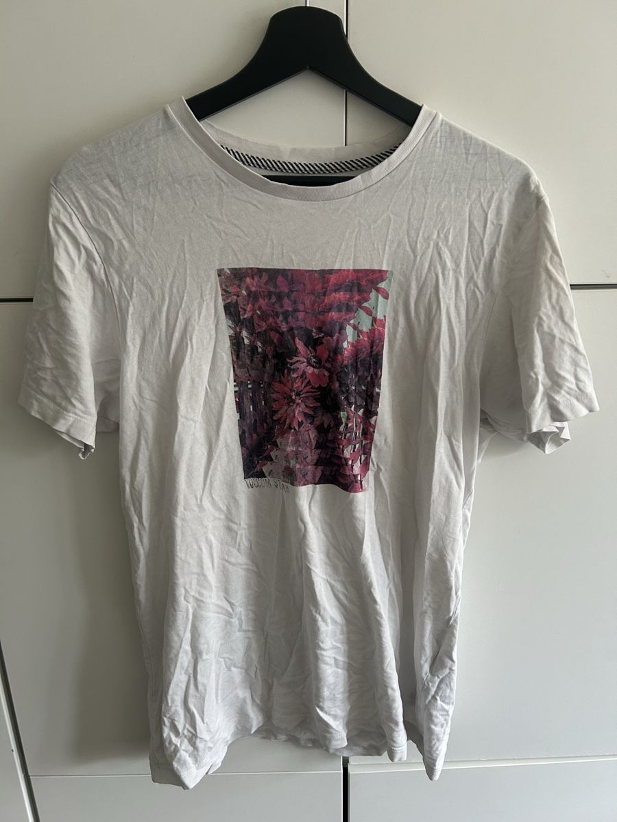 Volcom T-shirt: Volcom Shirt – Usato da Zürich venduto da rodney02