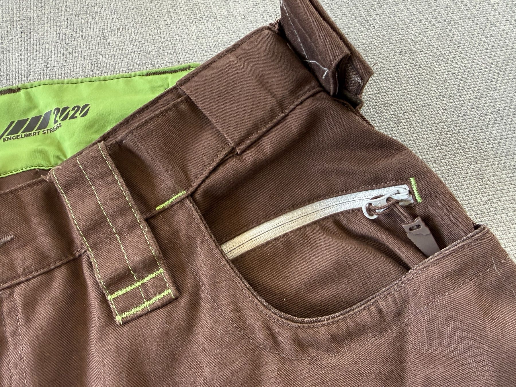 Engelbert Strauss Pantaloni: Kurze Engelbert Strauss Hose, Größe 40 E. S. Motion Damen – Usato da Ennetbaden venduto da mapa05 4