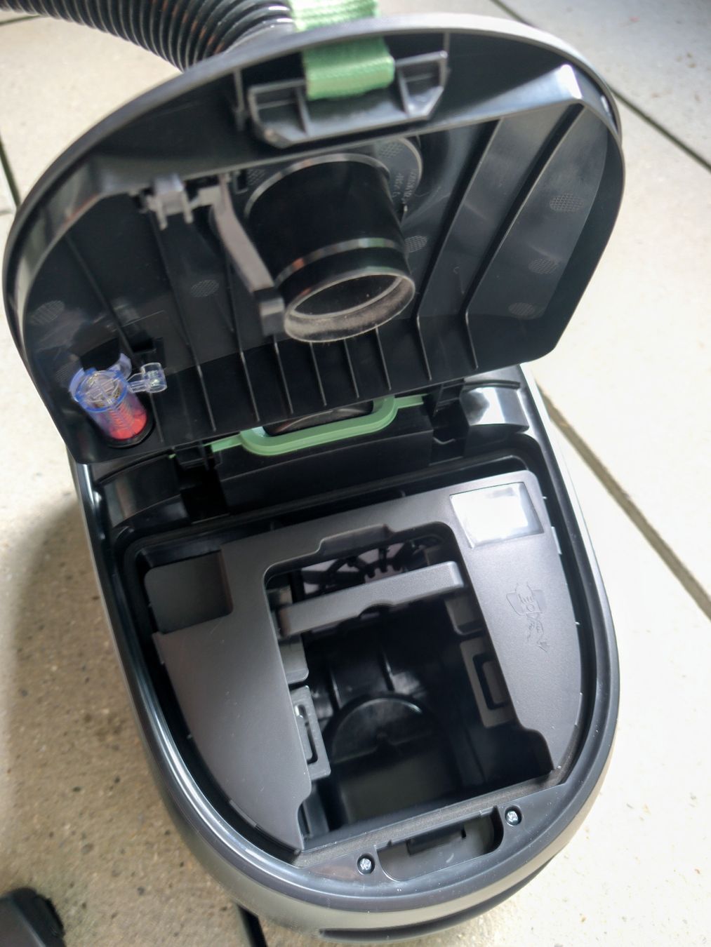 Electrolux Aspirateurs & Accessoires: Electrolux Clean 600 mit Ersatzfiltern – D'occasion à Zürich par hanso-foundation 2