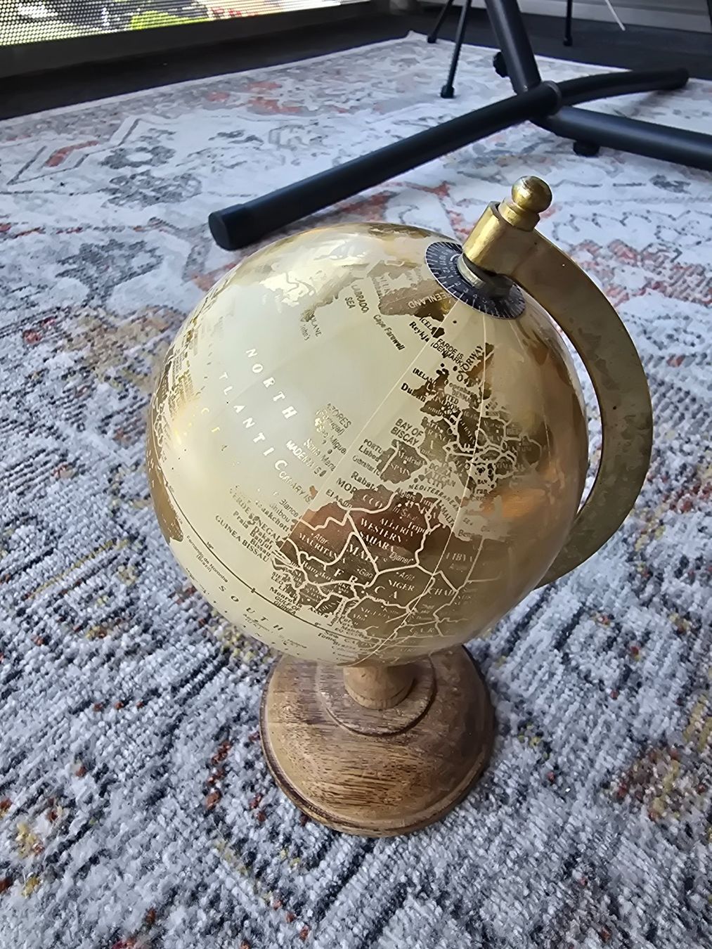 Sonstige Dekorationen & Accessoires: Globus vergoldet mit Holzsockel – Gebraucht aus Uster von nmayer18 1