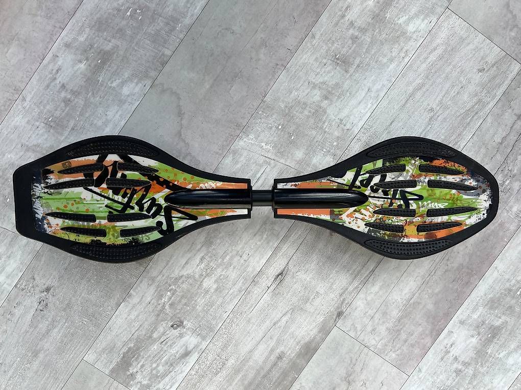 Skateboards: Waveboard mit Tragtasche – Gebraucht aus Leuggern von Maceio100 1