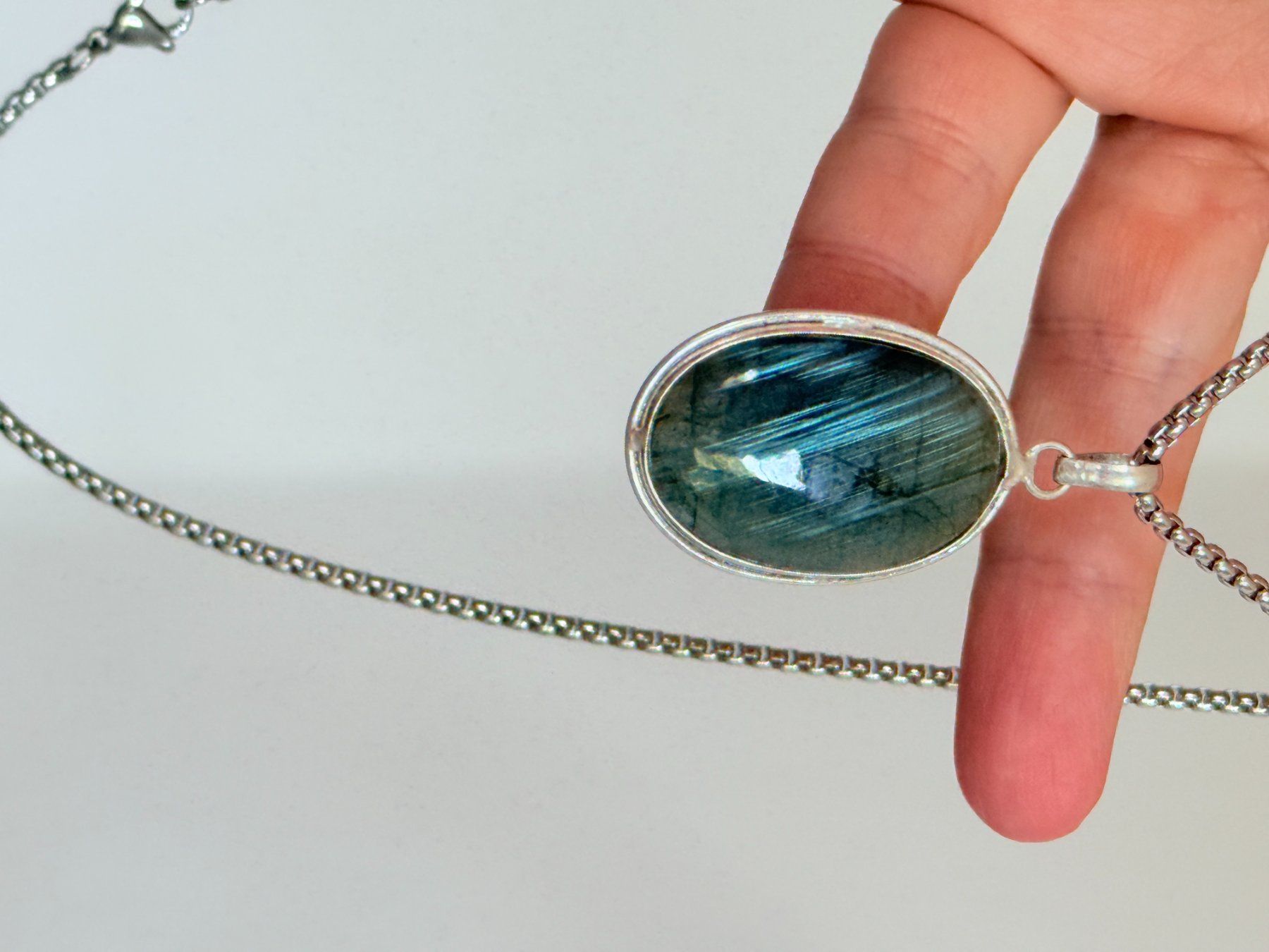 Ketten: Collier avec labradorite - Élégant & Naturel! – Neu und originalverpackt aus Genève von AWWA 4
