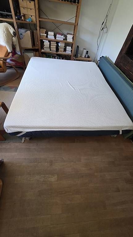 Sofas: Schlafsofa mit Topper – D'occasion à Ostermundigen par SiriKaBe 4