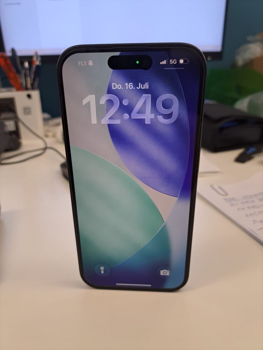 Apple Telefoni cellulari / Smartphones: iPhone 16 128 gb – Usato da Schaan venduto da meh_zd8z 1