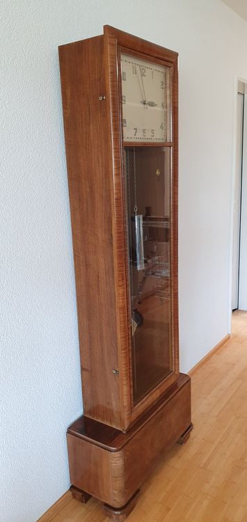 antike standuhr mit westminsterschlag