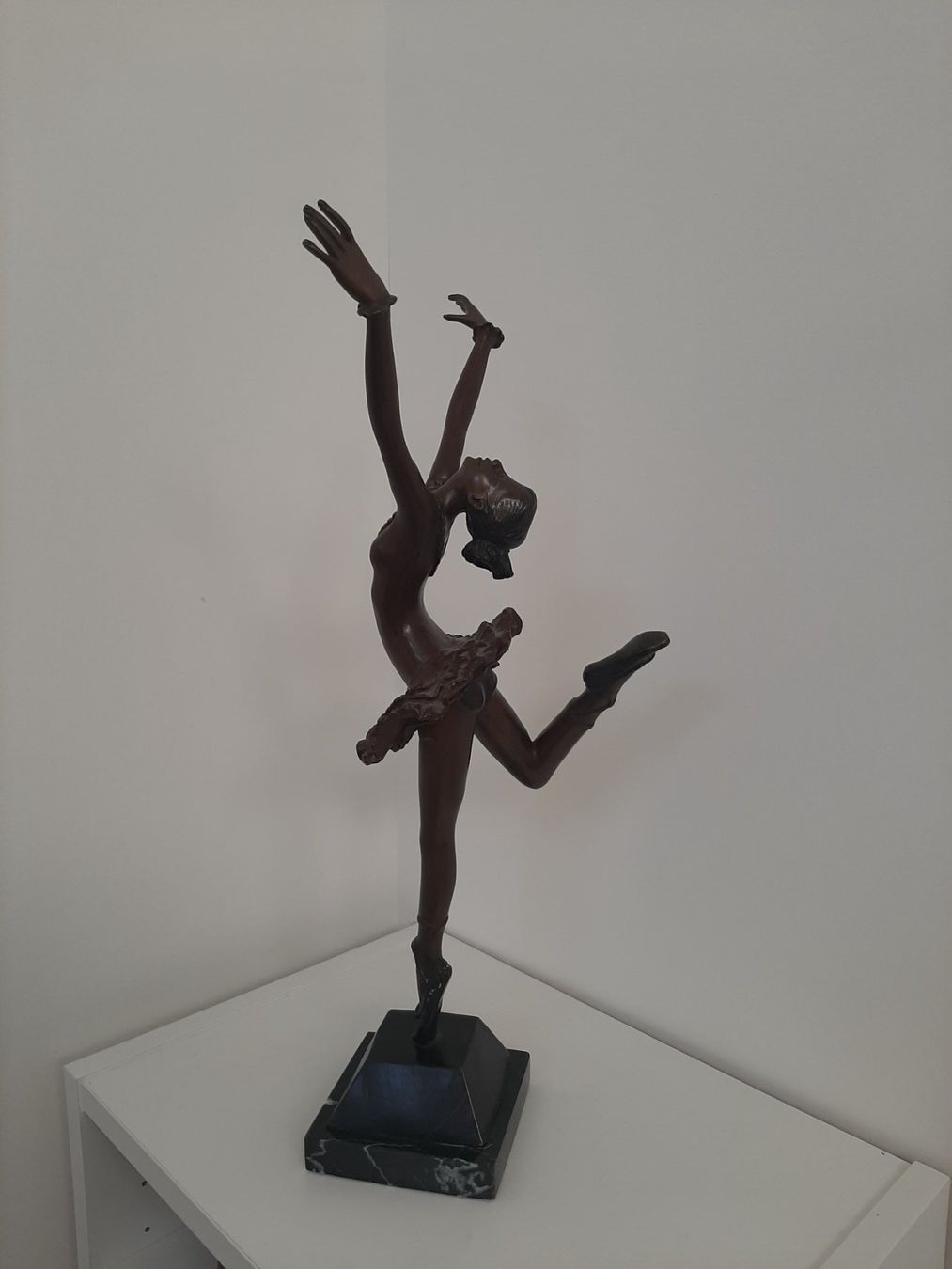 Statuette: Hohe Ballerina Figur – Usato da Zürich venduto da Mr.Dachboden 1