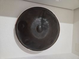 Handpan D Kurd + housse et support mural